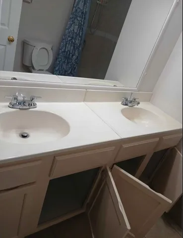 $55,000 | 2516 West Carroll Avenue, Oak Creek, WI 53154