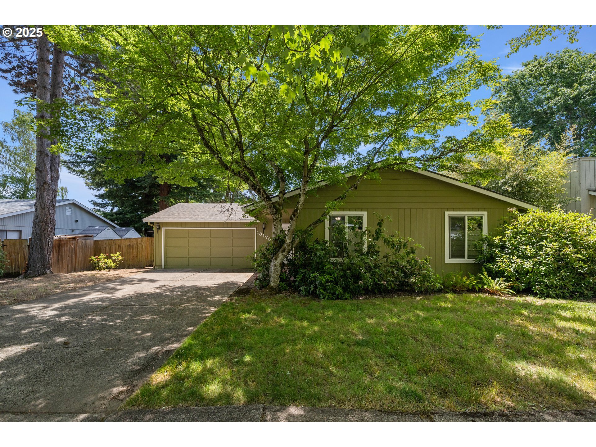 13170 Southwest Haystack Drive Beaverton, OR 97008 - Photo 3 of 27 Gallery Image 3