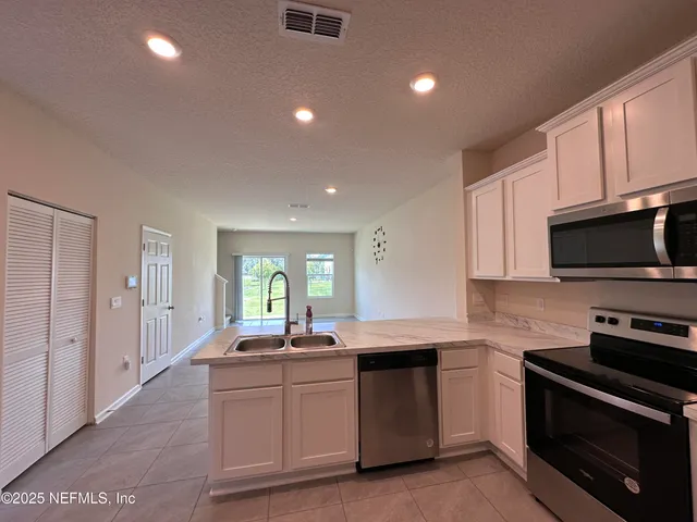 $1,595 | 878 Observatory Parkway, Jacksonville, FL 32218