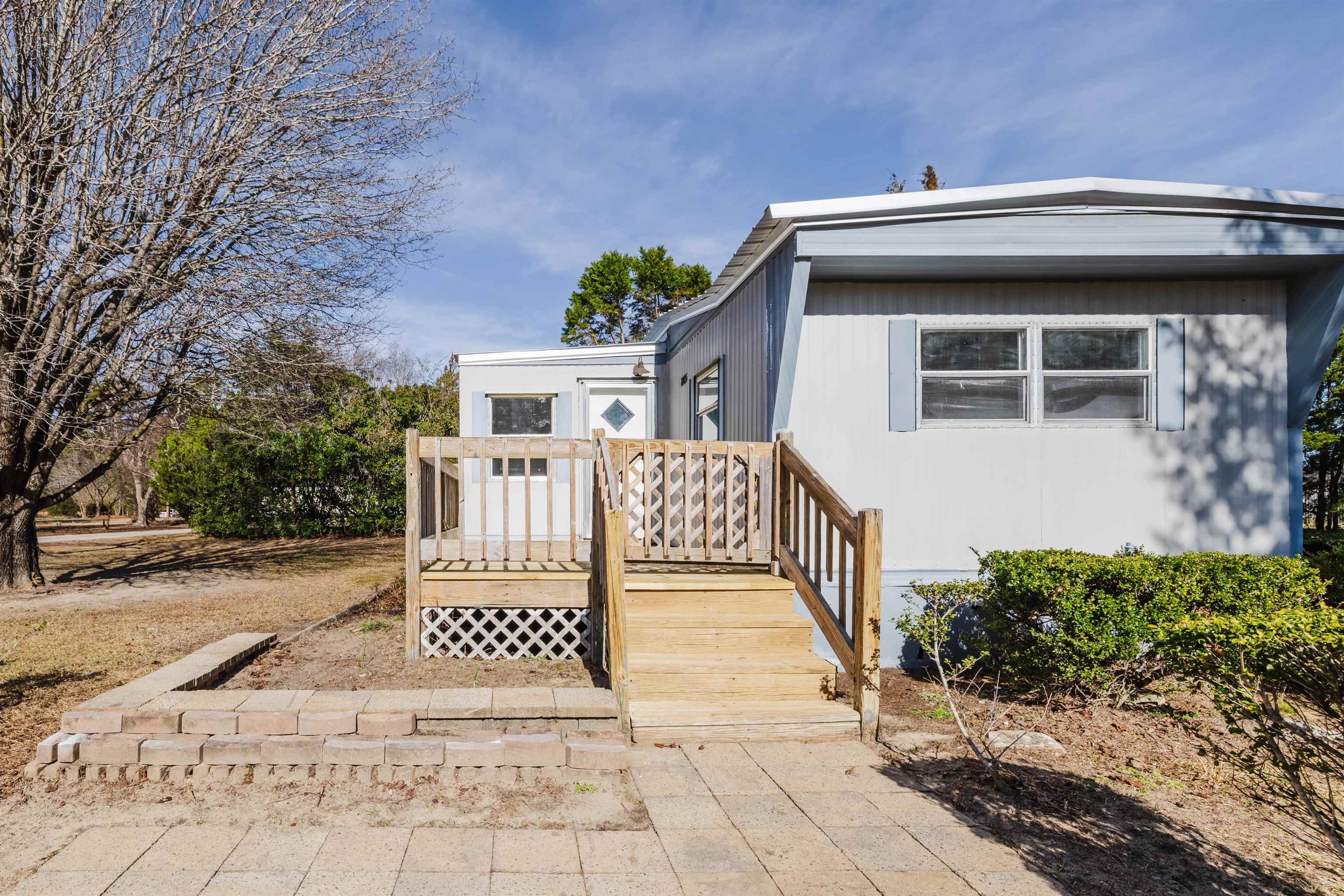 1805 Cactus Drive Loris, SC 29569 - Photo 23 of 31 View of front of house featuring a deck
