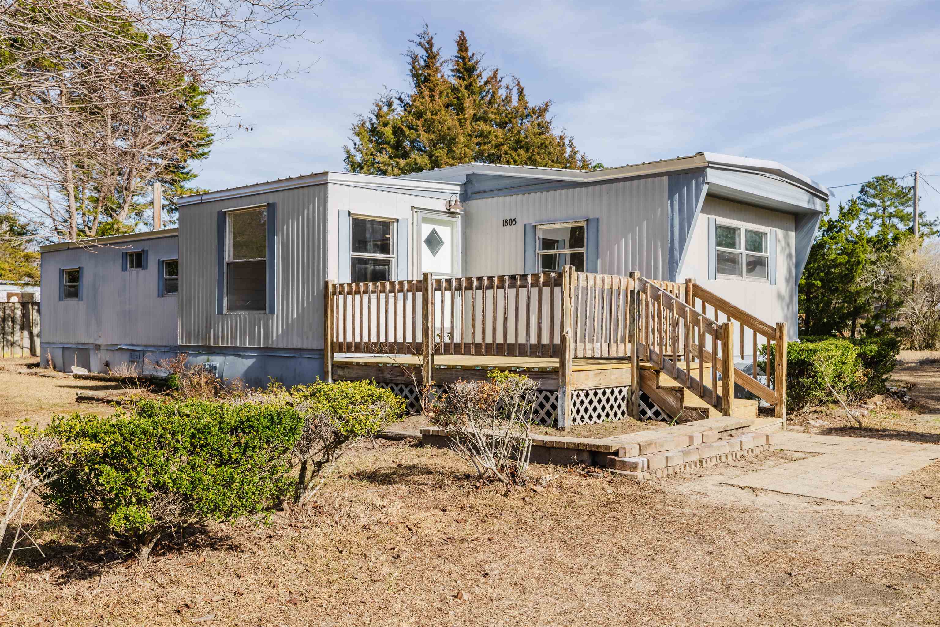 1805 Cactus Drive Loris, SC 29569 - Photo 27 of 31 Manufactured / mobile home with a deck