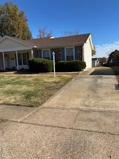 $265,000 | 3490 Greenway Chase Drive, Florissant, MO 63031