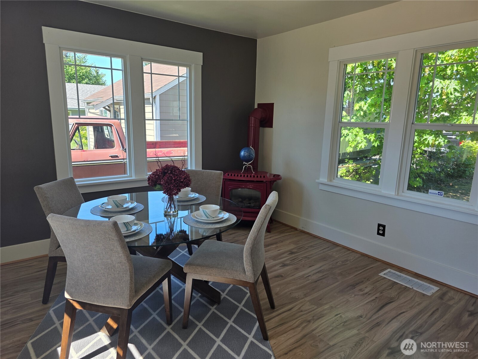 8902 Forest Road Southwest Lakewood, WA 98498 - Photo 4 of 25