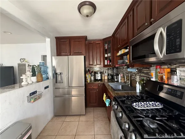 $585,000 | 512 South Willowbrook Avenue, Compton, CA 90220