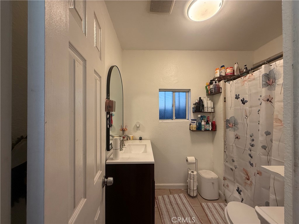 512 South Willowbrook Avenue Compton, CA 90220 - Photo 31 of 44