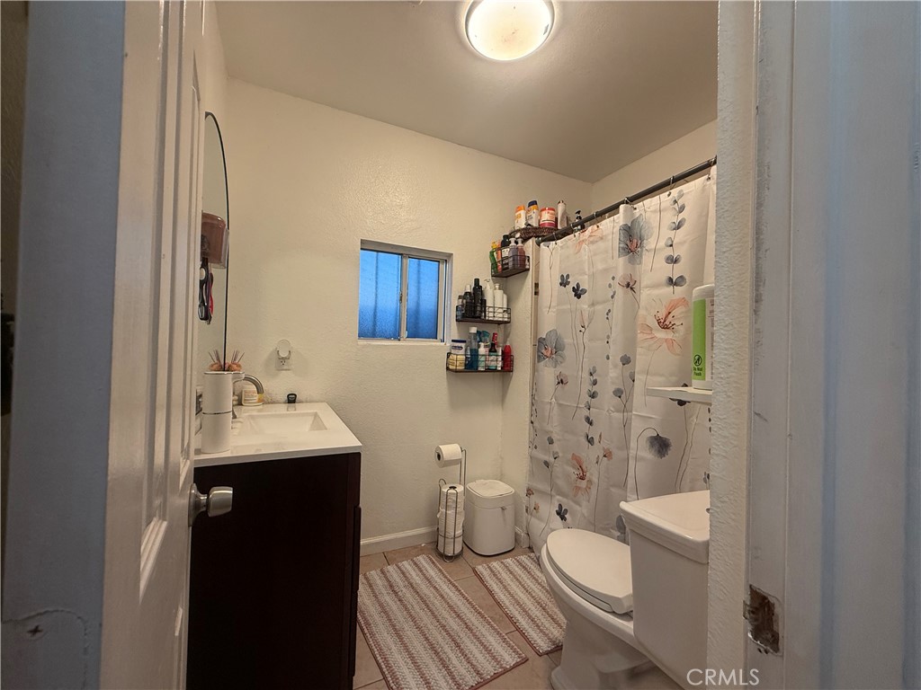 512 South Willowbrook Avenue Compton, CA 90220 - Photo 33 of 44