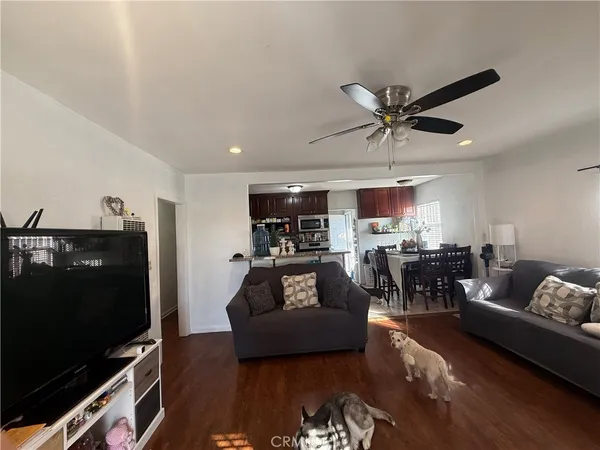 $585,000 | 512 South Willowbrook Avenue, Compton, CA 90220