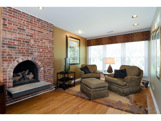 1 Burning Tree Road Rolling Meadows, IL 60008 - Photo 8 of 16