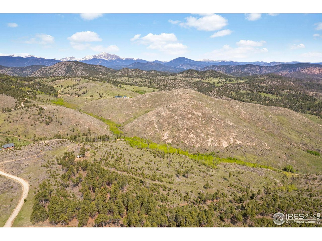 1009 County Road 87J Lyons, CO 80540 - Photo 12 of 29 a view of an ocean and a mountain