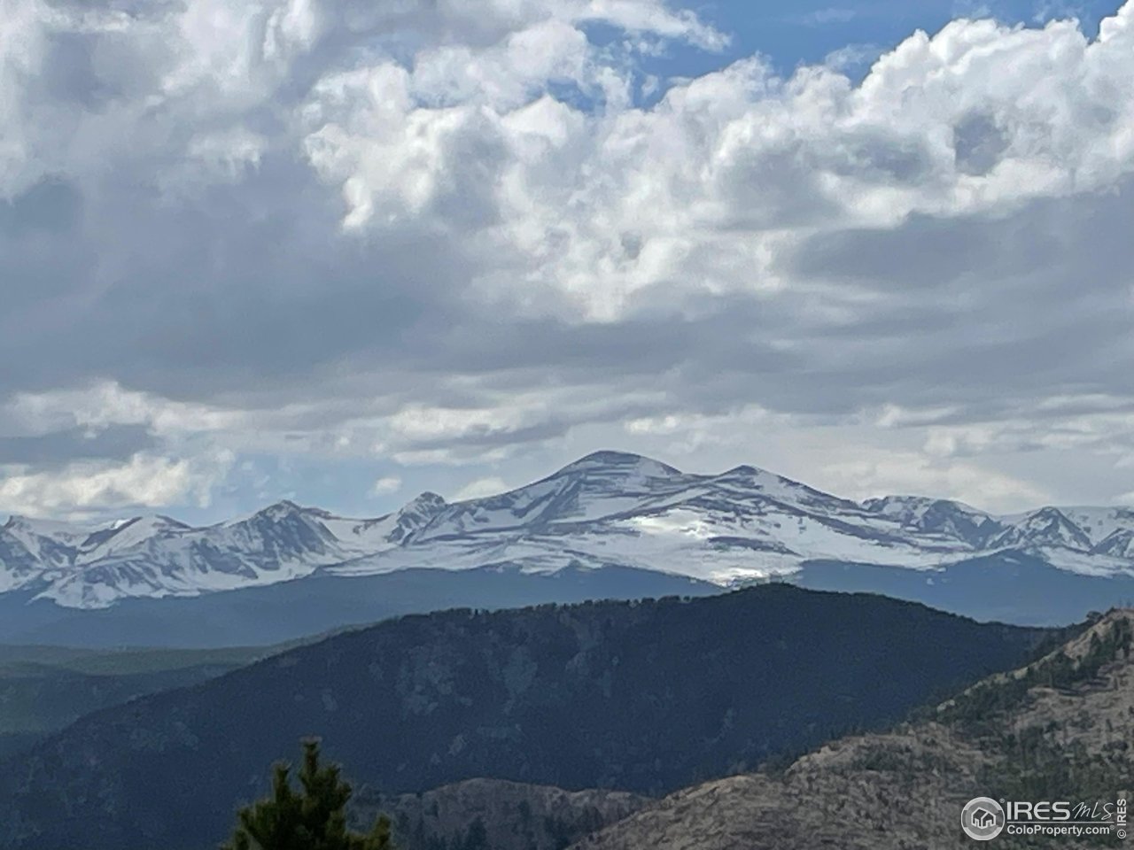 1009 County Road 87J Lyons, CO 80540 - Photo 3 of 29 a view of a sky