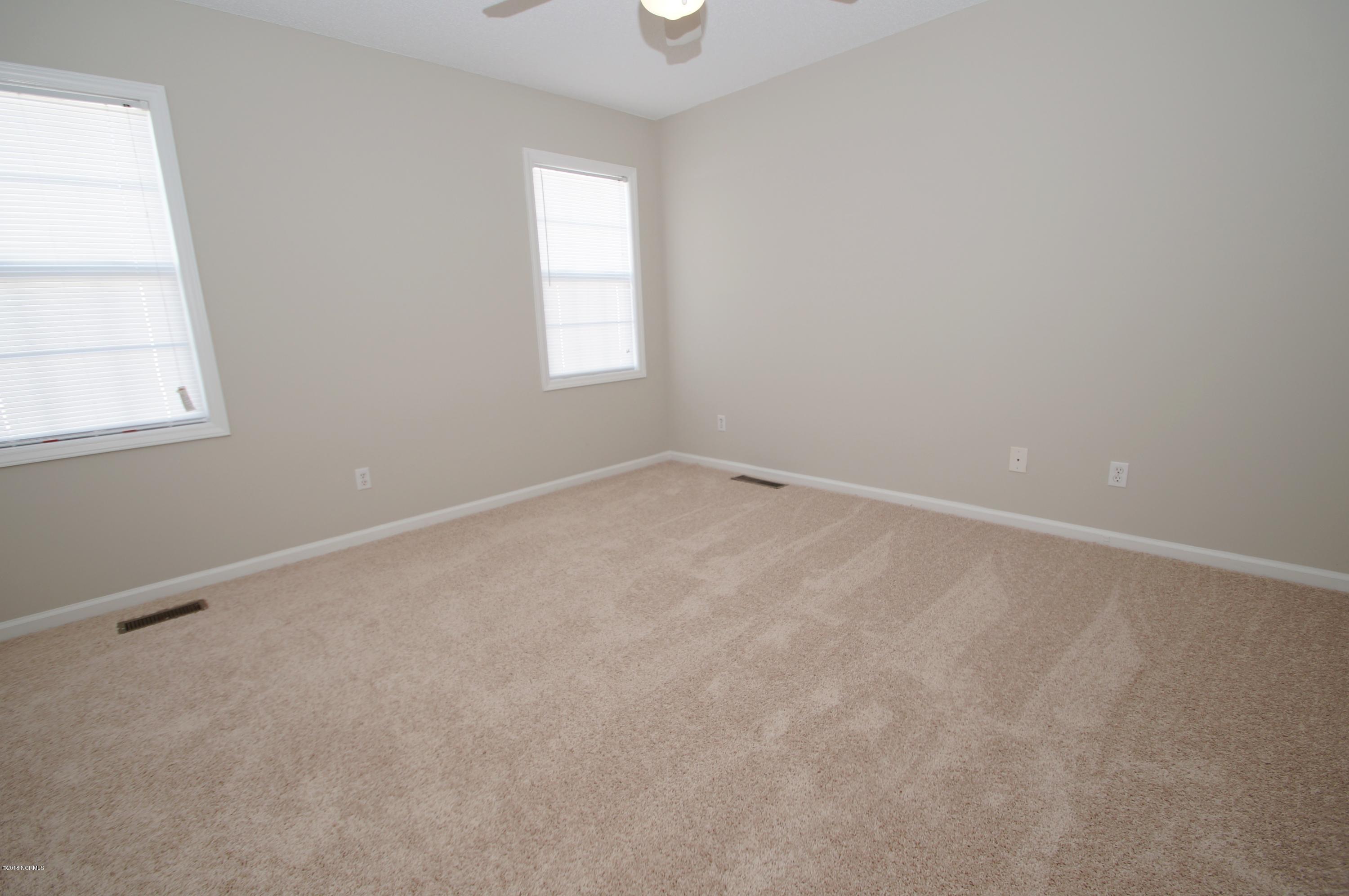 1015 Spring Forest Road, Unit F6 Greenville, NC 27834 - Photo 14 of 21 Large Master Suite