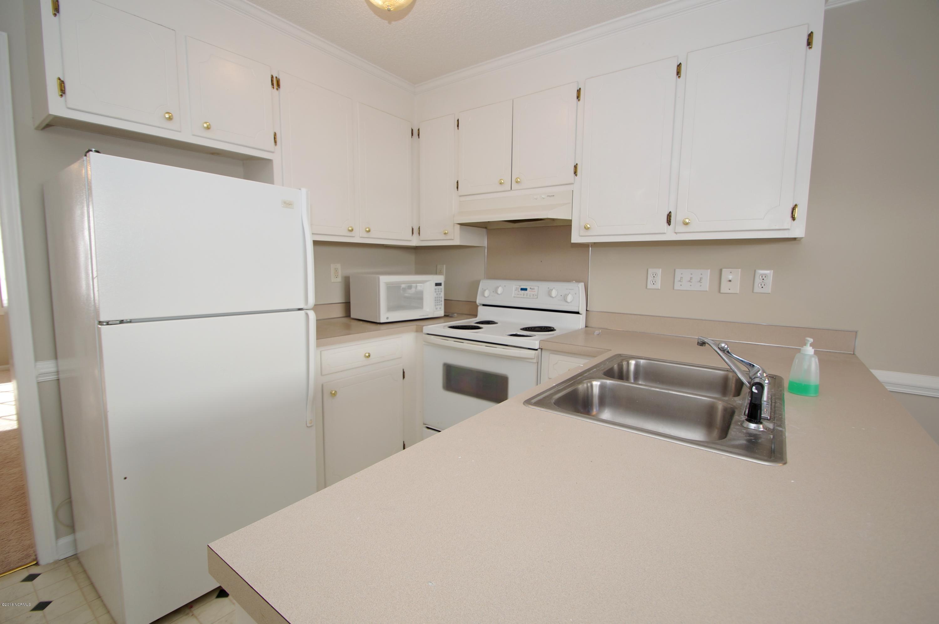 1015 Spring Forest Road, Unit F6 Greenville, NC 27834 - Photo 7 of 21 Lots of Counter Space & Cabinets