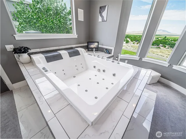 $1,499,000 | 5880 South 58th Avenue, West Richland, WA 99353