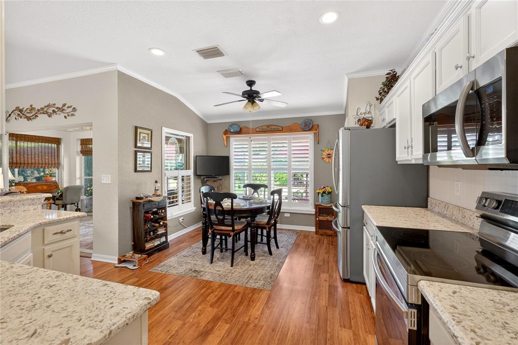 9082 Southeast 120th Loop Summerfield, FL 34491 - Photo 14 of 43