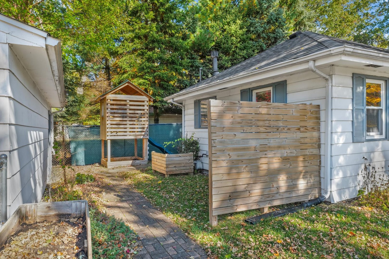 606 Cullom Street Normal, IL 61761 - Photo 24 of 27 a front view of house with yard