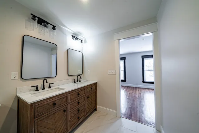 $500,000 | 36 A Courtland Street, Nashua, NH 03064