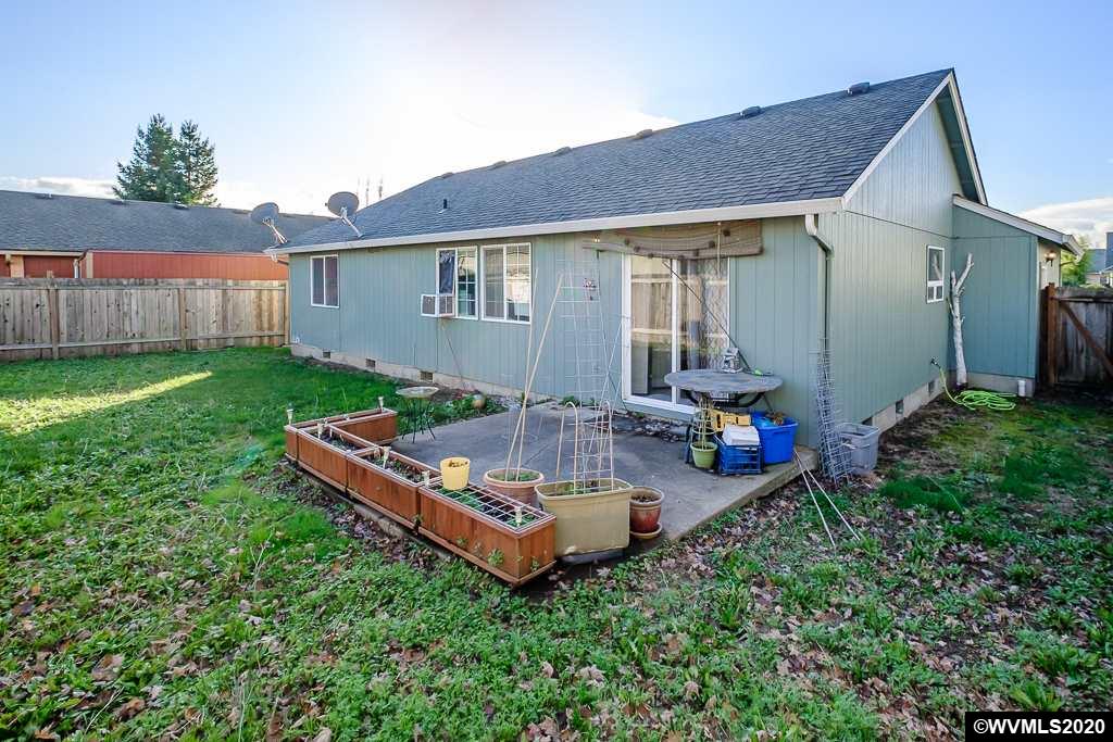 2477 Boston Street Southeast Albany, OR 97322 - Photo 28 of 35