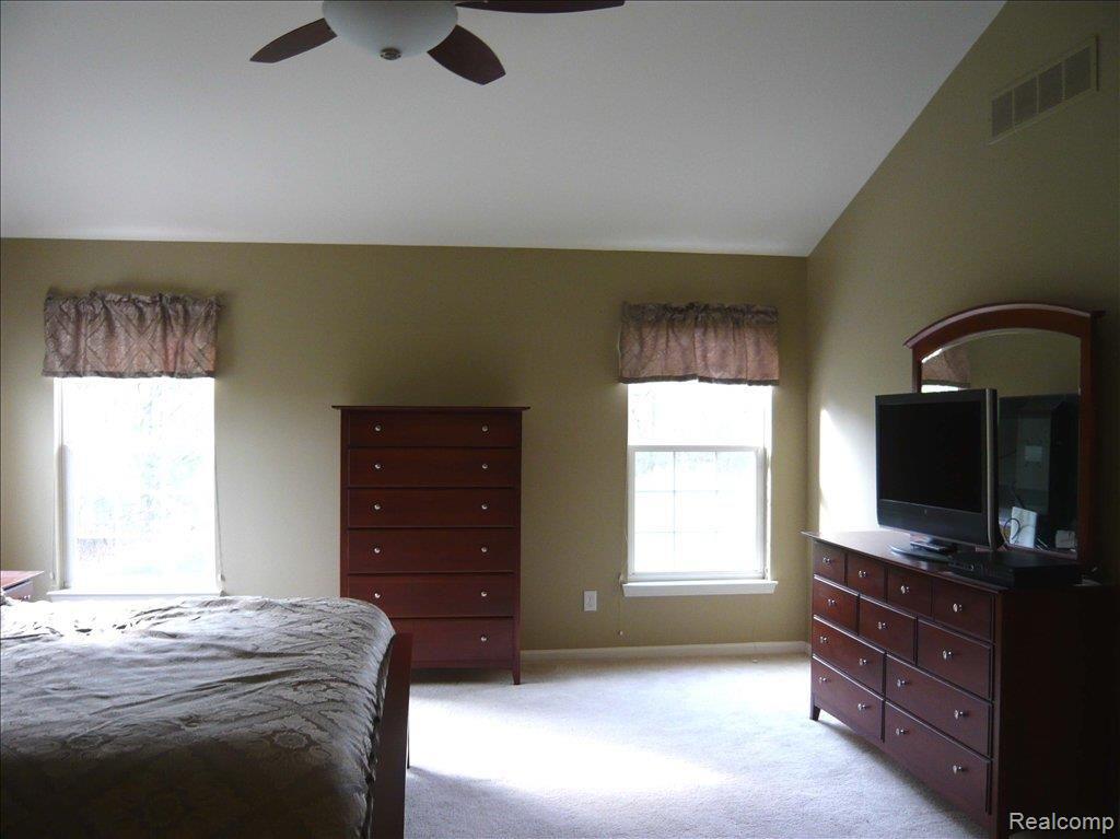 48715 Rockefeller Drive Canton, MI 48188 - Photo 17 of 24 master2