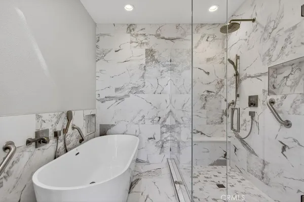 a view of a back yard of the house