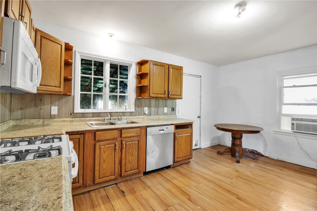 3520 Stony Point Road Grand Island, NY 14072 - Photo 12 of 23