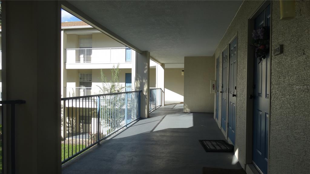 7240 Westpointe Boulevard, Unit 1125 Orlando, FL 32835 - Photo 2 of 33 a view of entryway