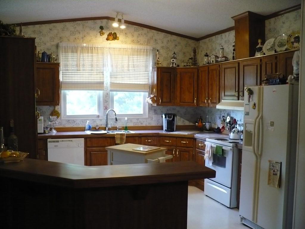 2819 Holiday Hills Road Kodak, TN 37764 - Photo 10 of 32 Gallery Image 10