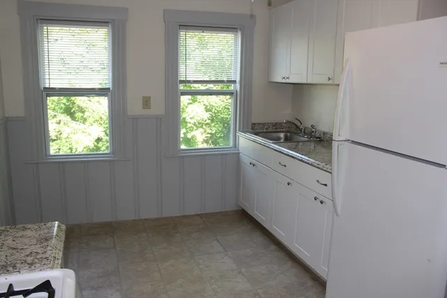 $1,600 | 124 Dunham Street, Unit 1, Attleboro, MA 02703