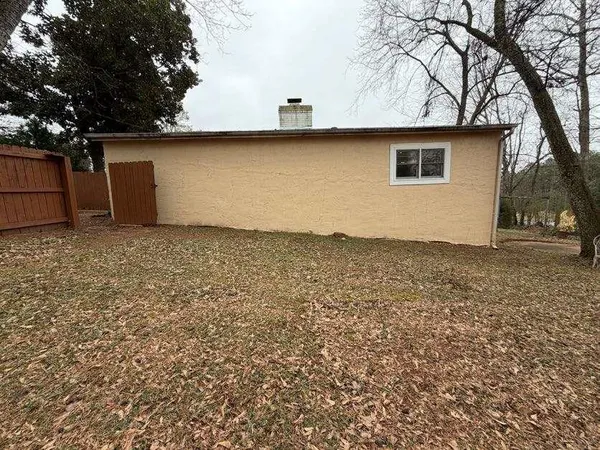 $1,800 | 1252 Lawrenceville-Suwanee Road, Lawrenceville, GA 30043