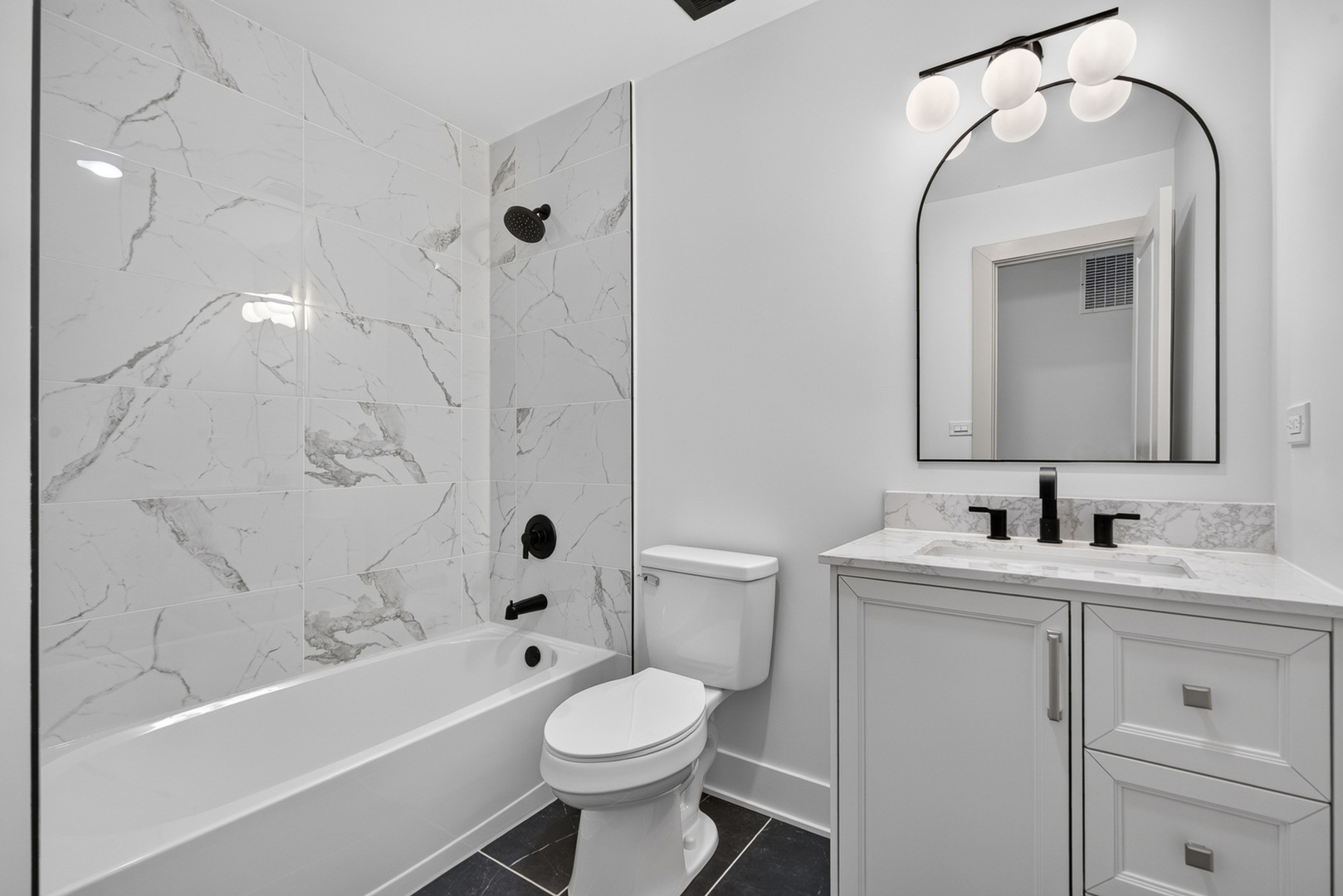 405 West Newport Road Hoffman Estates, IL 60169 - Photo 12 of 30