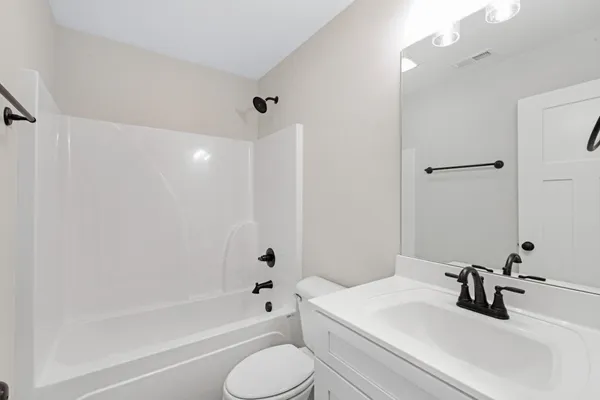 $1,895 | 200 Center Street, Portland, TN 37148