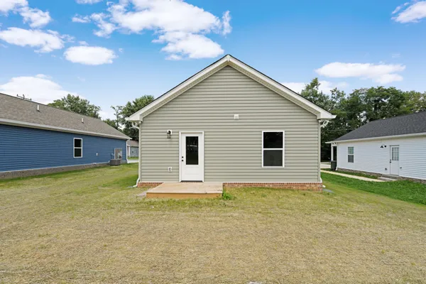 $1,895 | 200 Center Street, Portland, TN 37148