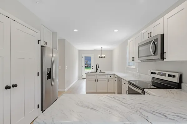 $1,895 | 200 Center Street, Portland, TN 37148