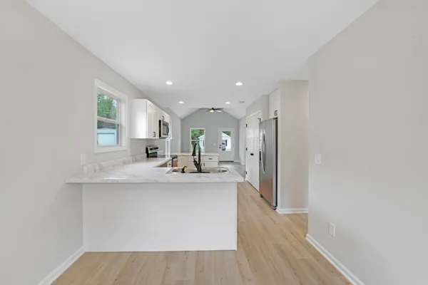 $1,895 | 200 Center Street, Portland, TN 37148