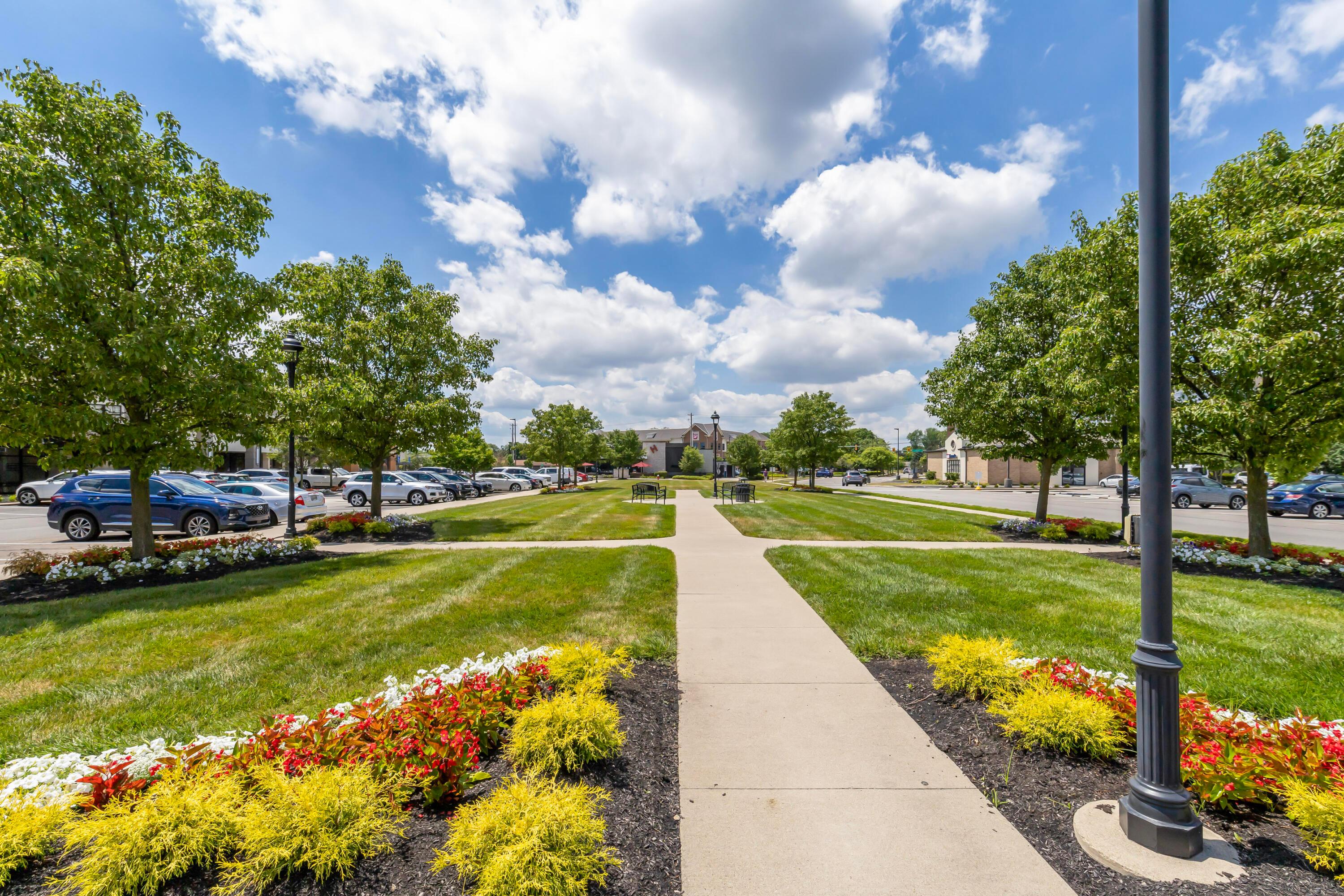 1792 Ardleigh Road Columbus, OH 43221 - Photo 36 of 39 photos_high_resolution_Community_Hommati