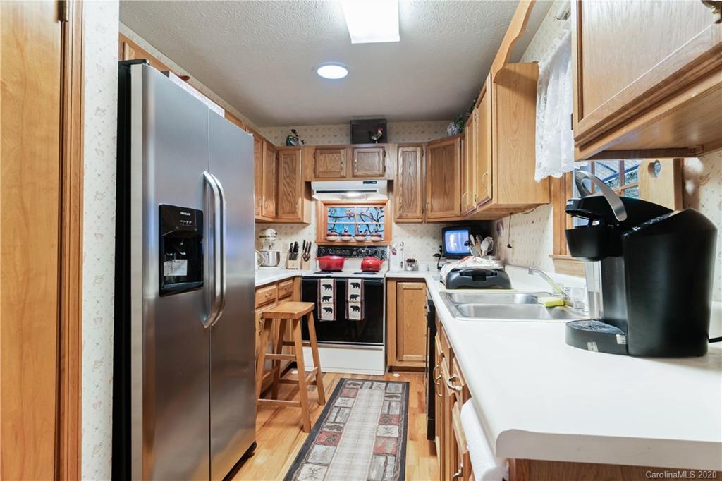 634 Rocky Top Road Maggie Valley, NC 28751 - Photo 5 of 23 Gallery Image 5