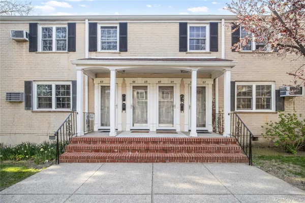 $339,000 | 68-07 Springfield Boulevard, Unit 6807 | Oakland Gardens