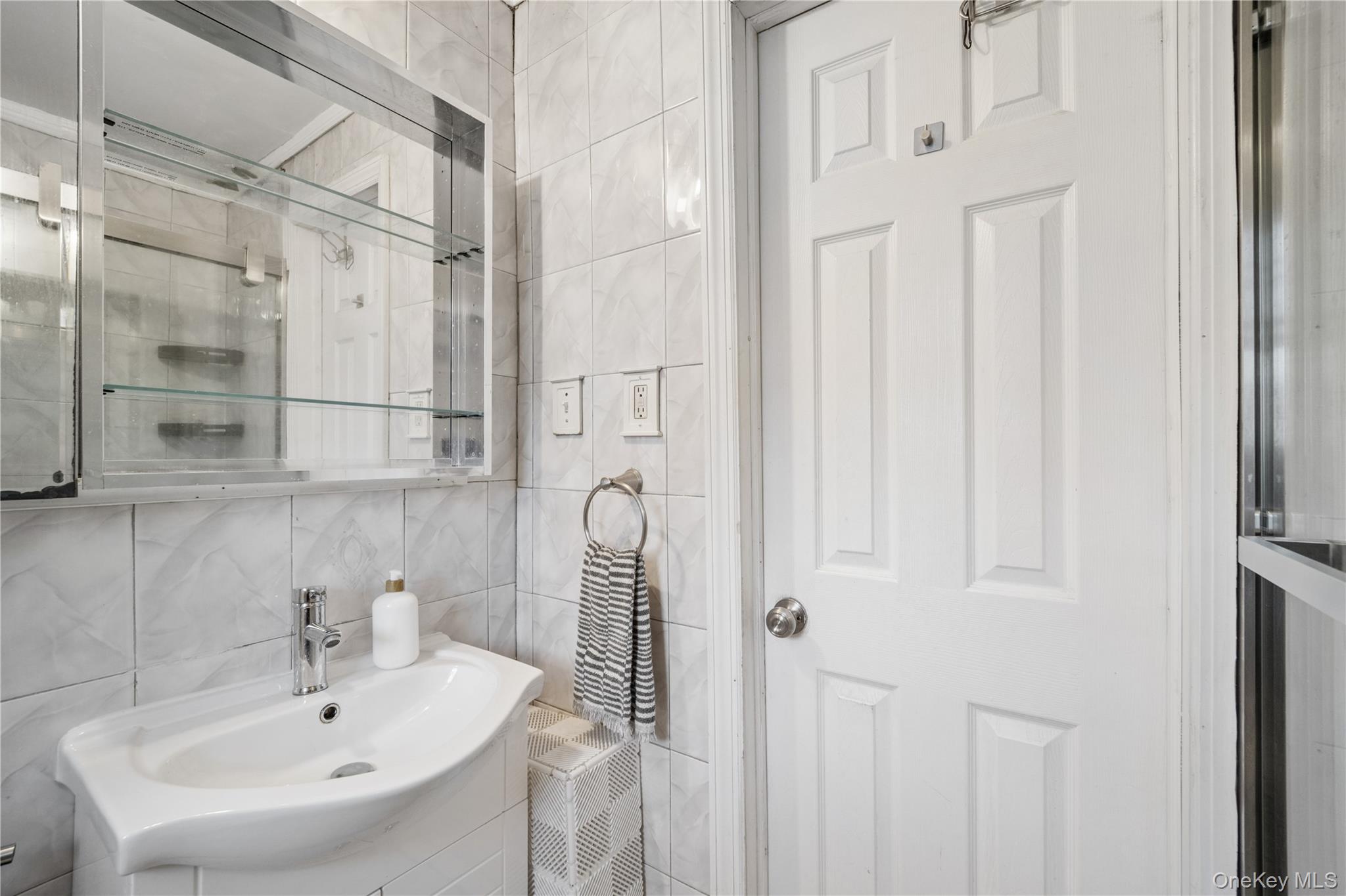 68-07 Springfield Boulevard, Unit 6807 Queens, NY 11364 - Photo 17 of 18