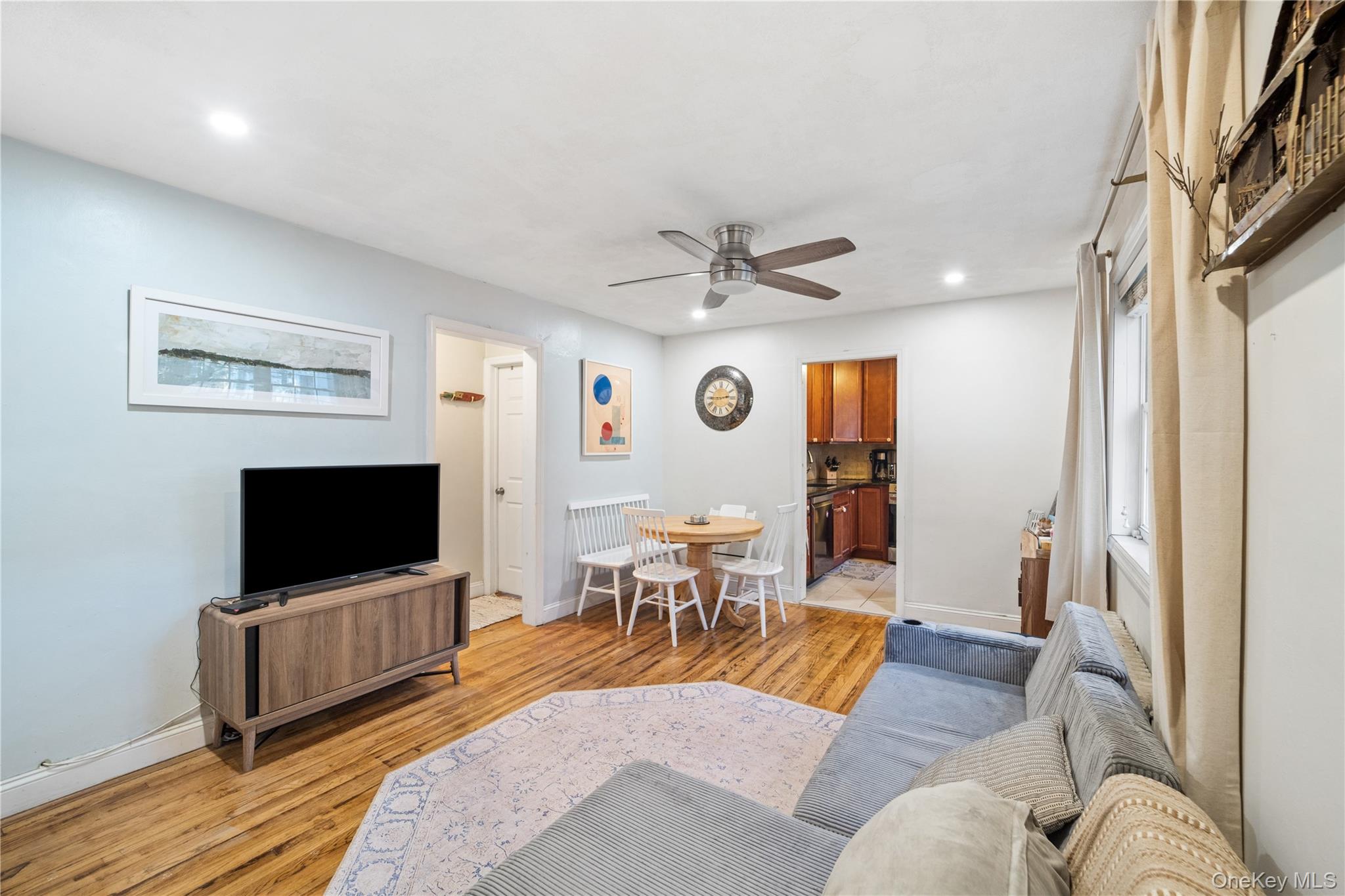 68-07 Springfield Boulevard, Unit 6807 Queens, NY 11364 - Photo 5 of 18