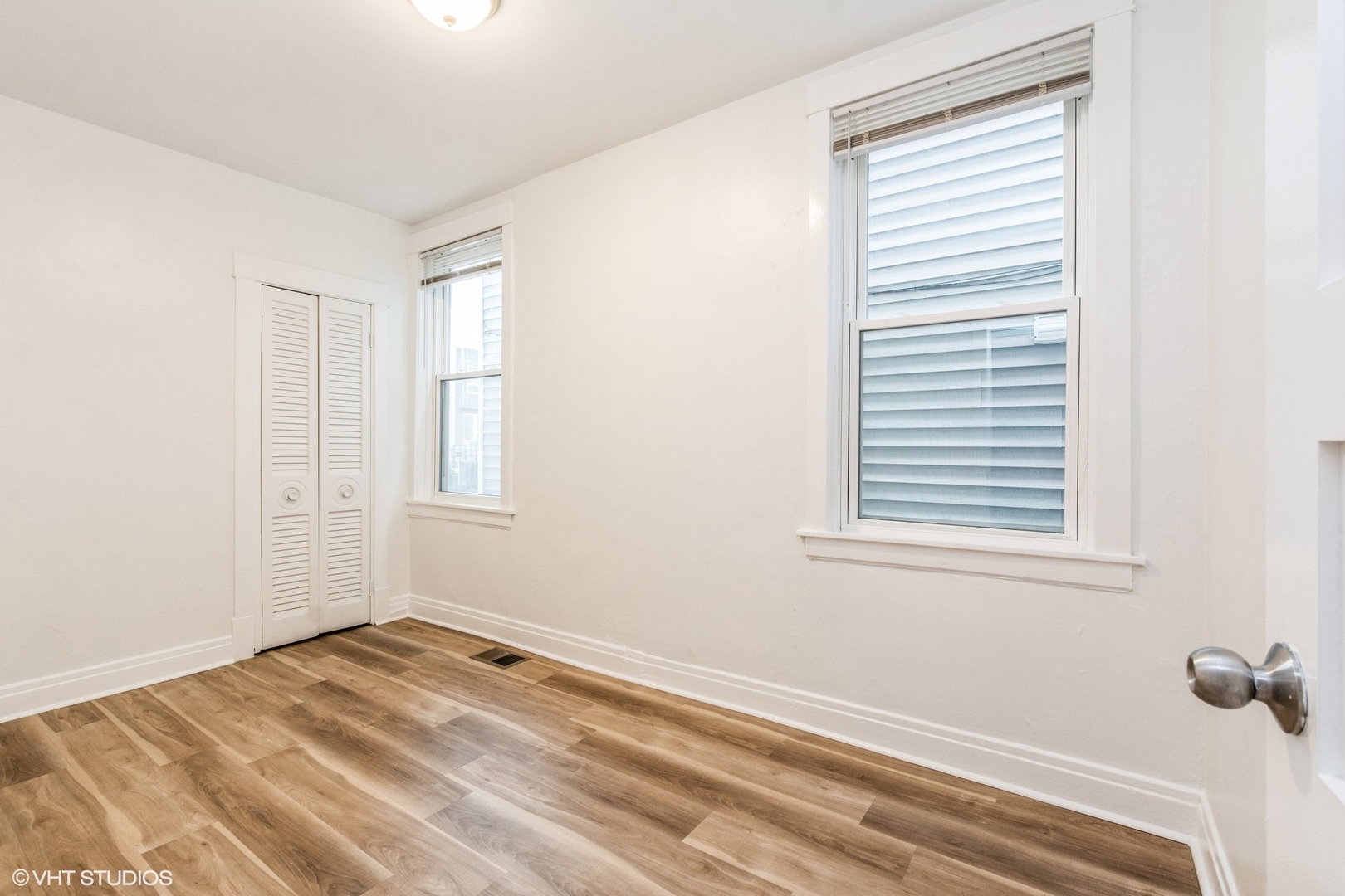 2909 North Ridgeway Avenue Chicago, IL 60618 - Photo 18 of 46