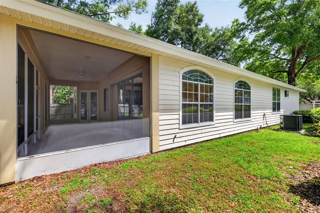 10370 Southwest 51 Lane Gainesville, FL 32608 - Photo 30 of 34