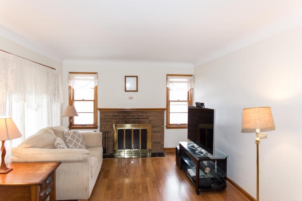 1535 Hudson Road St. Paul, MN 55106 - Photo 2 of 20 Gallery Image 2