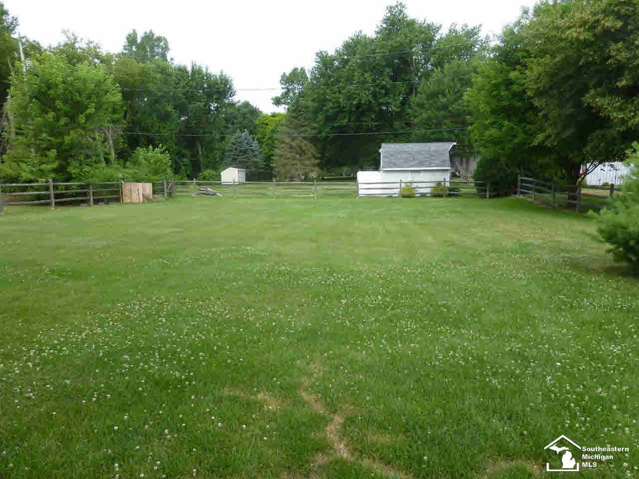 8819 Jackman Road Temperance, MI 48182 - Photo 5 of 14 21186780-4.JPG