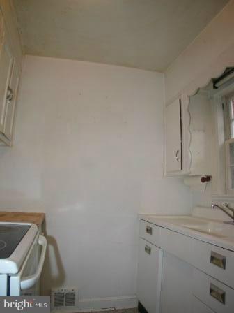 6645 Barr Road Bethesda, MD 20817 - Photo 12 of 21 Kitchen