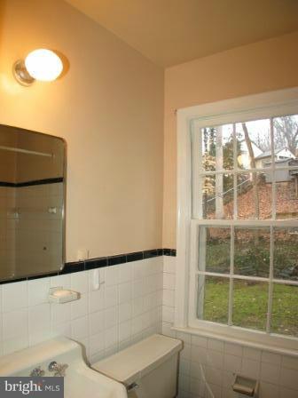 6645 Barr Road Bethesda, MD 20817 - Photo 13 of 21 Bath (Master)