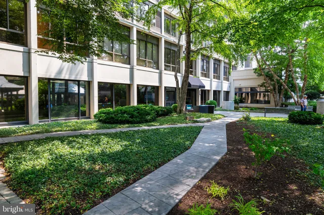 $348,000 | 2001 Hamilton Street, Unit 925, Philadelphia, PA 19130