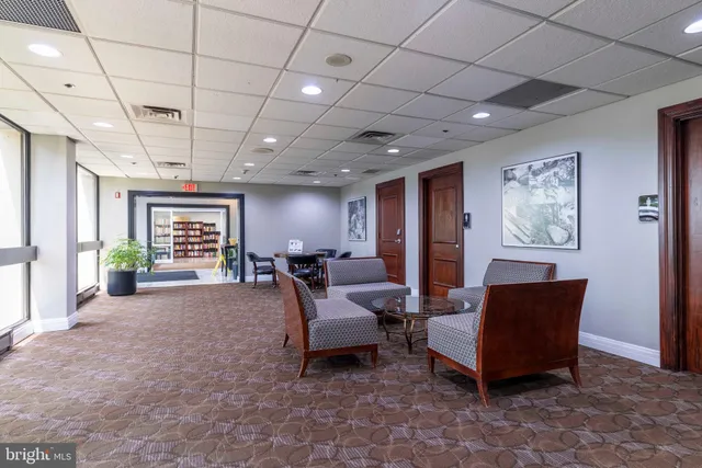 $348,000 | 2001 Hamilton Street, Unit 925, Philadelphia, PA 19130