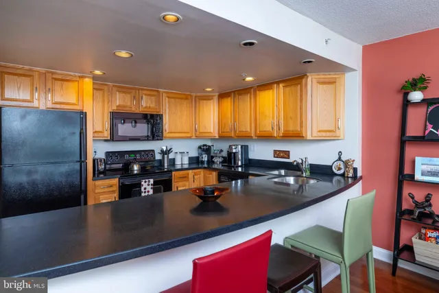 $348,000 | 2001 Hamilton Street, Unit 925, Philadelphia, PA 19130