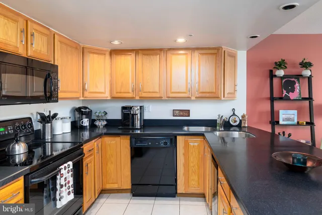 $348,000 | 2001 Hamilton Street, Unit 925, Philadelphia, PA 19130
