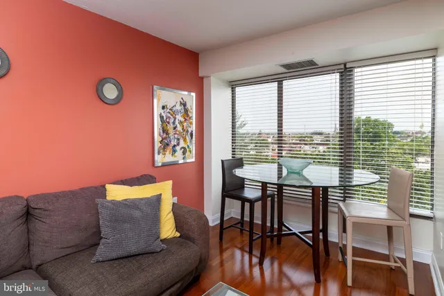 $348,000 | 2001 Hamilton Street, Unit 925, Philadelphia, PA 19130