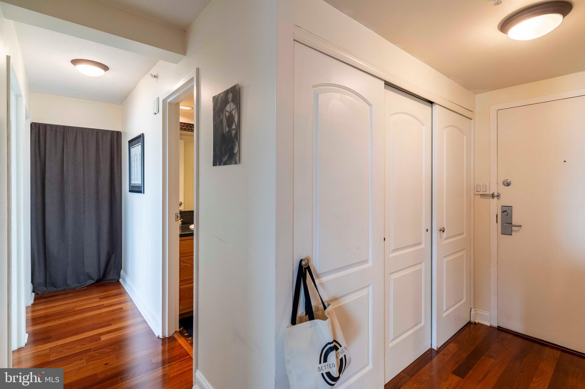 2001 Hamilton Street, Unit 925 Philadelphia, PA 19130 - Photo 8 of 29